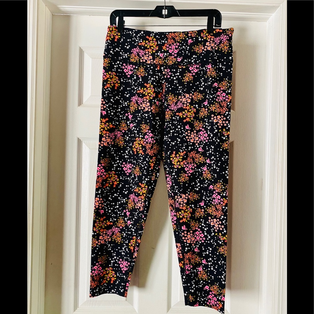 COPY - VICTORIA’S SECRET FLORAL PRINT 7/8 TIGHT
